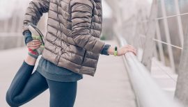 femme en train de s'étirer