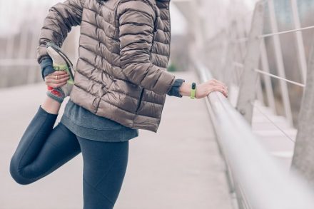 femme en train de s'étirer