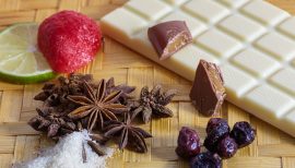 ingrédients gourmands : chocolats, anis, fraise