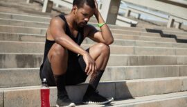 homme fatigué après sa séance de sport