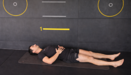 homme au sol qui respire en 4444