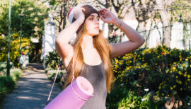 jeune femme allant en salle de sport