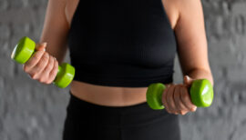 femme cherchant à perdre du poids avec le sport