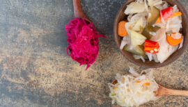 aliments fermentés sur une cuillère