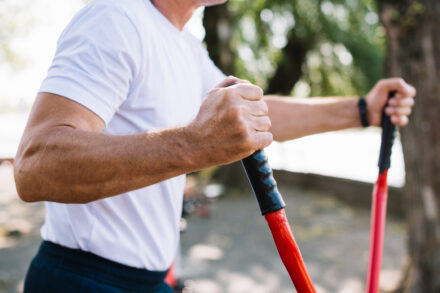 homme senior faisant du sport