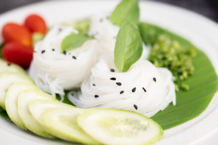assiette de nouilles de konjac